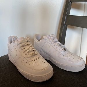 Nike Air Force 1 - Size 8